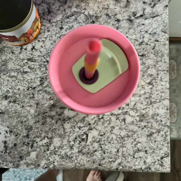 24oz Melon Owala - Picture 2 of 5